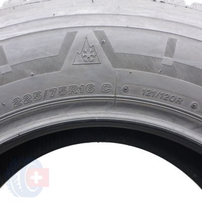 5. 225 75 16C 2x BRIDGESTONE 225/75 R16C 121/120R Blizzak W810 Winterreifen 2018 8,2-7,5mm