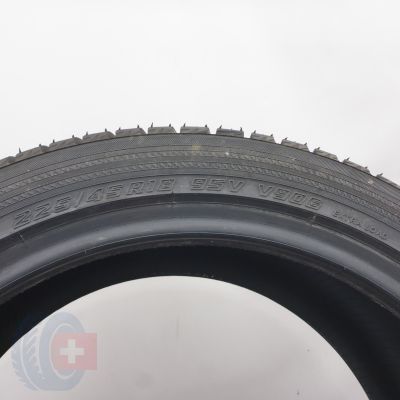 6. 225 45 18 2x YOKOHAMA 225/45 R18 95V XL BluEarth Winter V906 Winterreifen 2024 Ungebraucht    