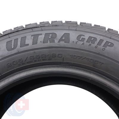 5. 205 65 16C 2x GOODYEAR 205/65 R16C 107/105T Ultra Grip Cargo Winterreifen 7,8-8mm 2022 Wie Neu