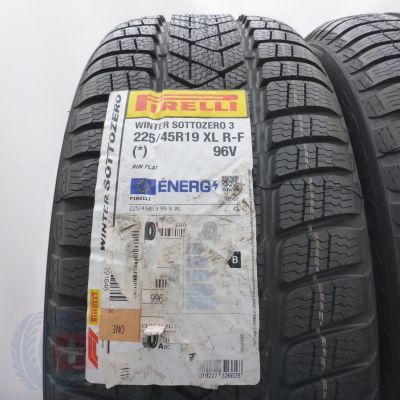 2. 225 45 19 2x PIRELLI  225/45 R19 96V XL Winter Sottozero 3 RFT BMW Winterreifen 2024 VOLL WIE NEU 