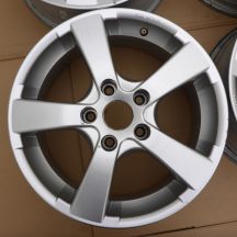 3. 4 x Alufelgen 16 CHRYLSER HONDA HYUNDAI MAZDA MITSHUBISHI 5x114,3 6,5J Et45 Tuscon Sebring