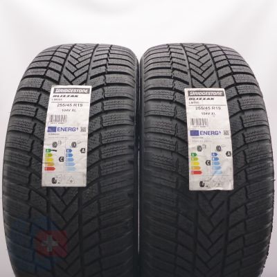 255 45 19 2x BRIDGESTONE 255/45 R19 104V XL Blizzak LM005 Winterreifen 2024 VOLL WIE NEU  