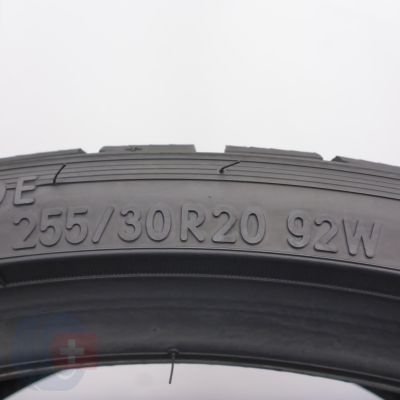 6. 255 30 20 2x TOYO 255/30 R20 92W XL Snowprox S954 Winterreifen 2021 8,2-8,5mm