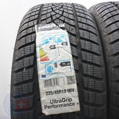 2.  225 45 19 2 x GOODYEAR 225/45 R19 96V XL UltraGrip Perf+ Winterreifen 2019 Ungebraucht  