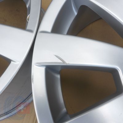 11. 4 x Alufelgen 19 MERCEDES 5x112 8,5/7,5J Et52/47 Original 