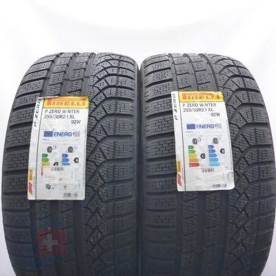 255 30 20 2x PIRELLI 255/30 R20 92W XL P Zero Winter Winterreifen 2023 VOLL  WIE NEU 